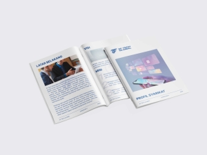 a4_brochure_mockup_14.jpg